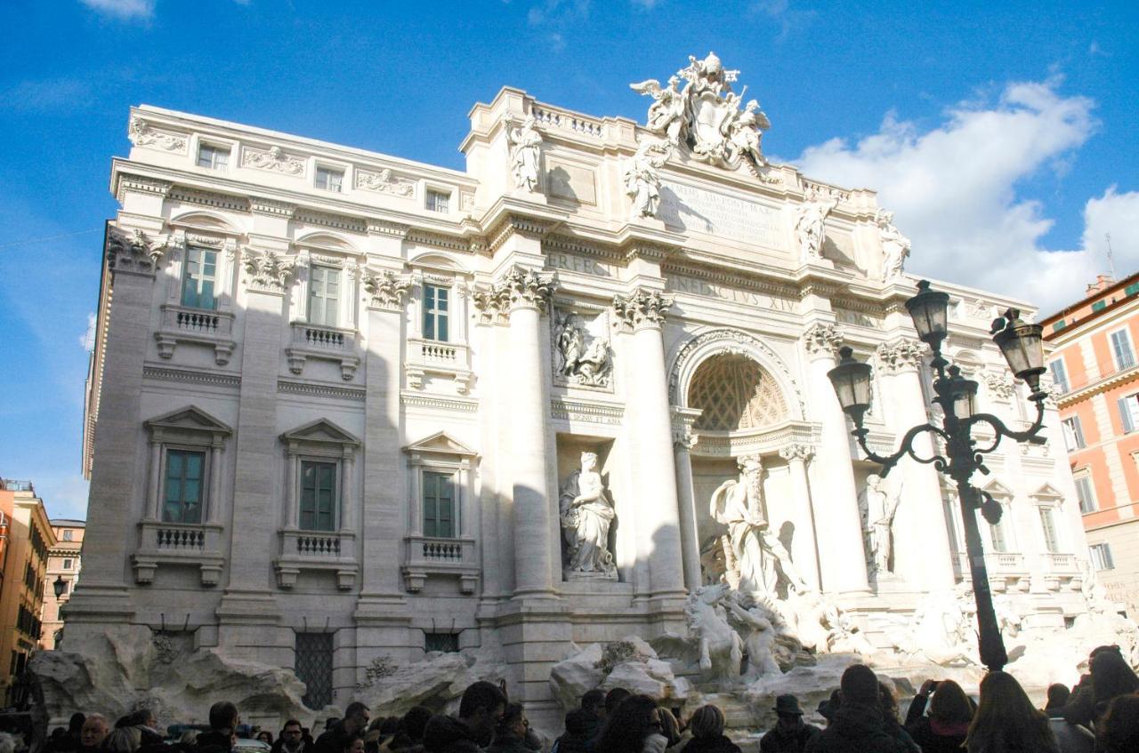 Delfini Trevi House Hotel Rome Exterior photo